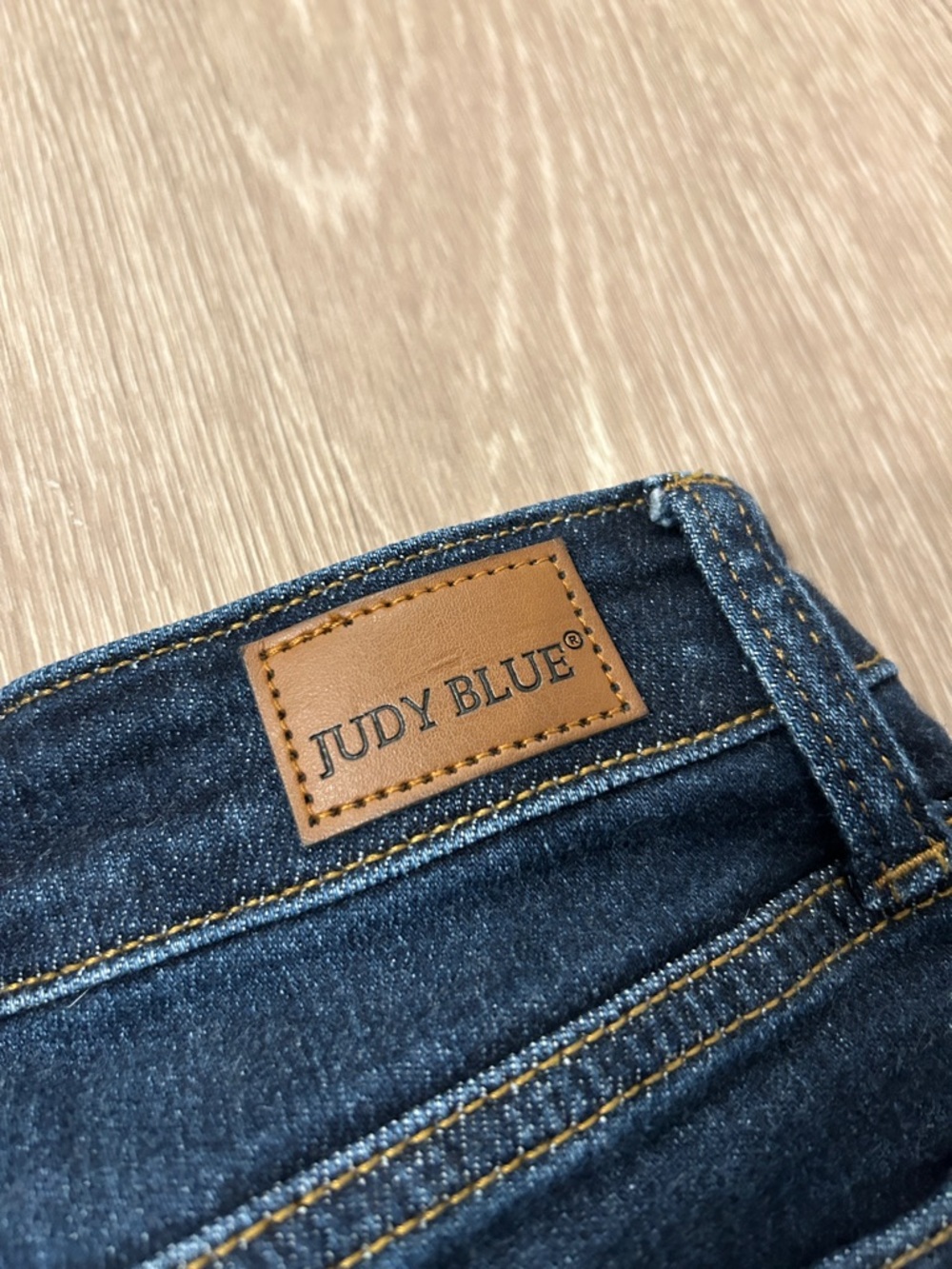 Judy Blue - Wide Leg Crop Jeans - Picture 7 of 8